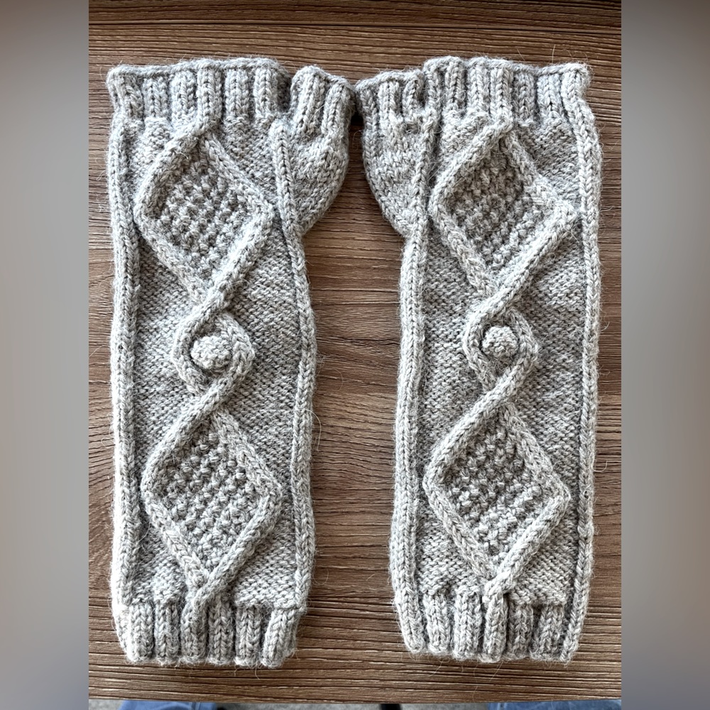 Aran patterned wool fingerless glove/hand warmers, gauntlet style, oatmeal color